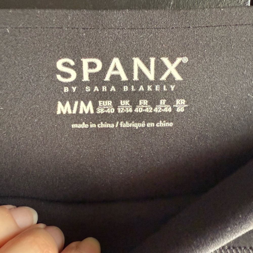 SPANX Every Wear Tech Tape Support Compression Black Leggings Size M - Picture 10 of 15